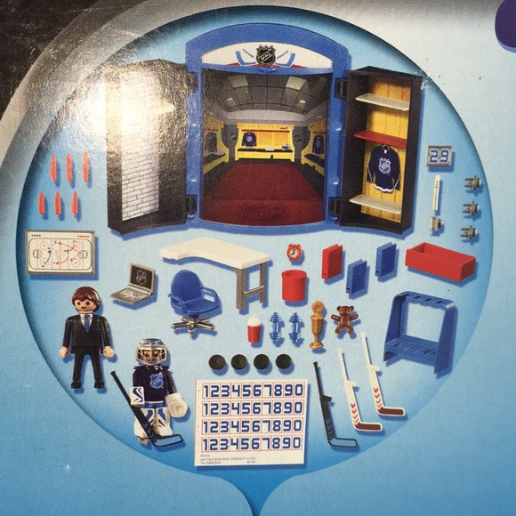 Playmobil NHL Hockey Locker Room Play Box 9176 - Picture 10 of 12